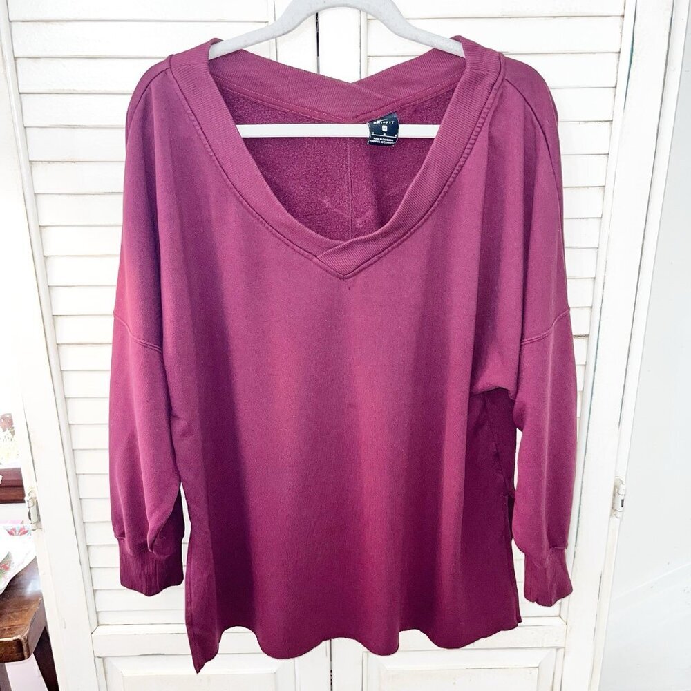 Nike Yoga Sweatshirt Womens Medium Eggplant V Neck Luxe Fleece Boxy Fit Raw Hem